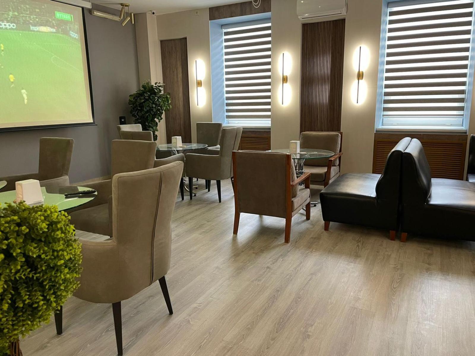 Tengri Hotel Atyrau Bagian luar foto