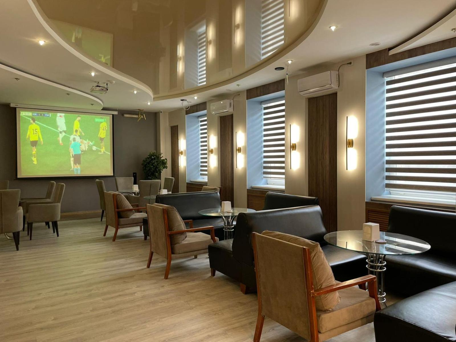 Tengri Hotel Atyrau Bagian luar foto
